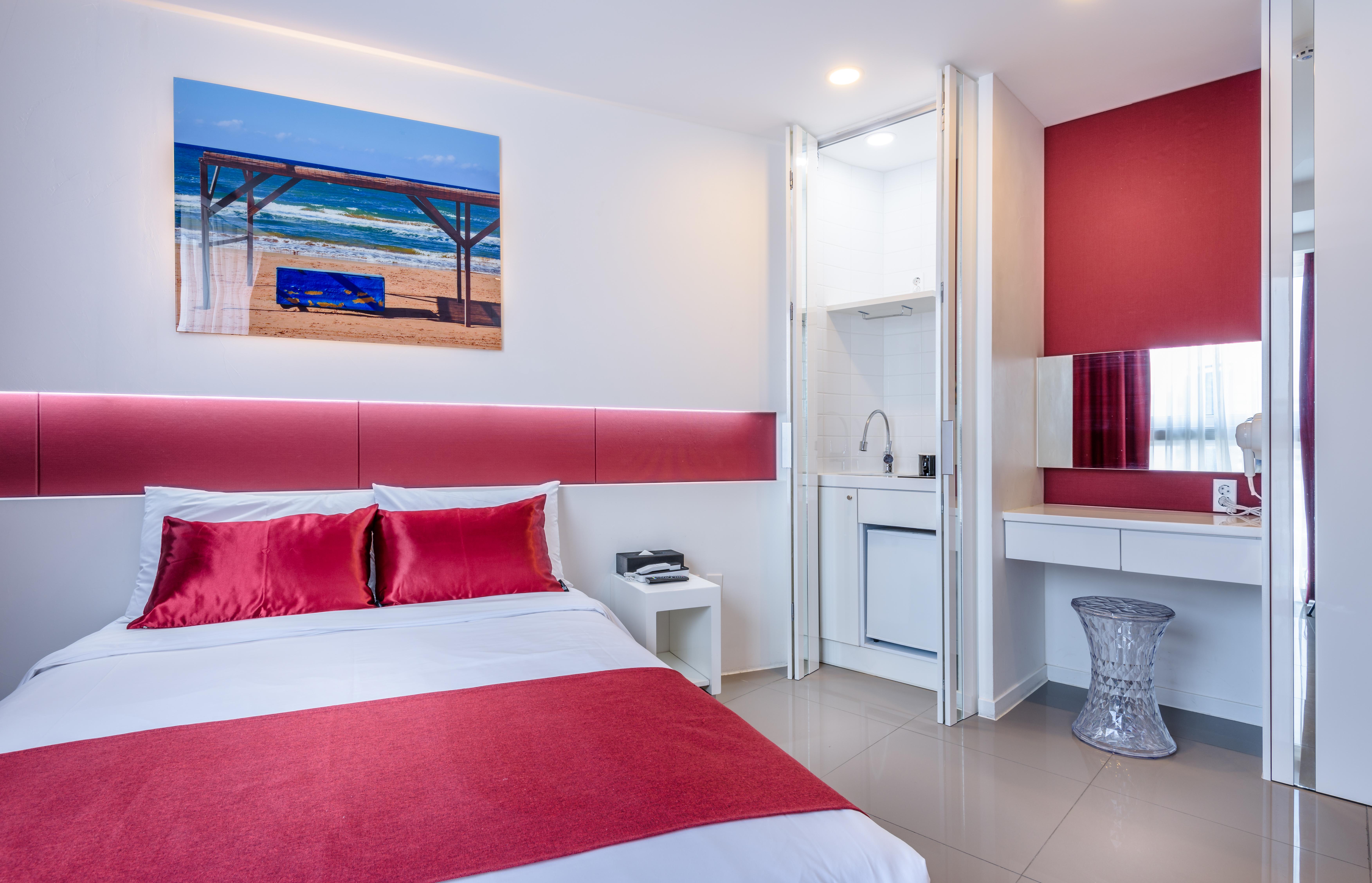 Aimi Jeju Beach Hotel Екстериор снимка