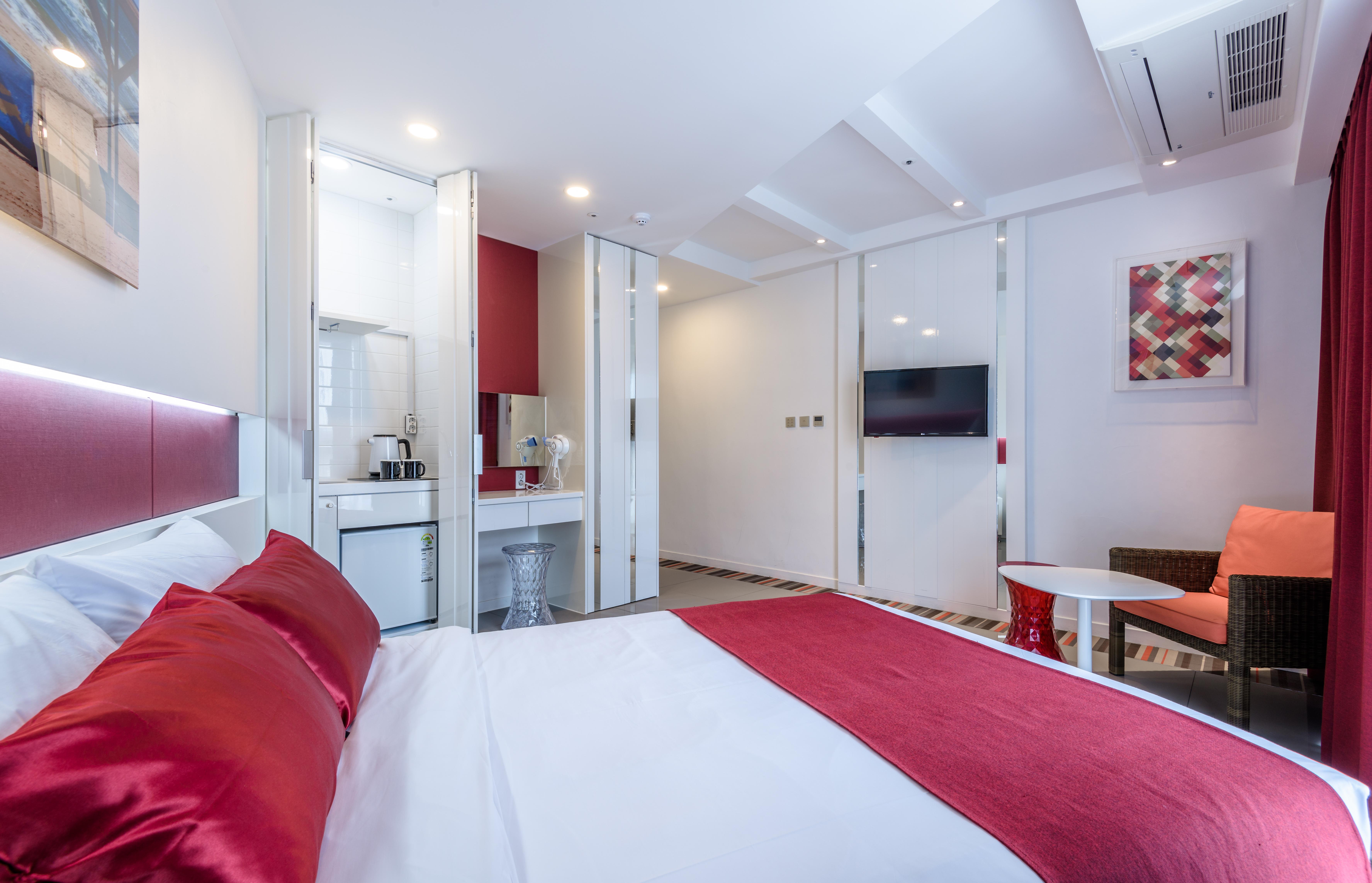 Aimi Jeju Beach Hotel Екстериор снимка