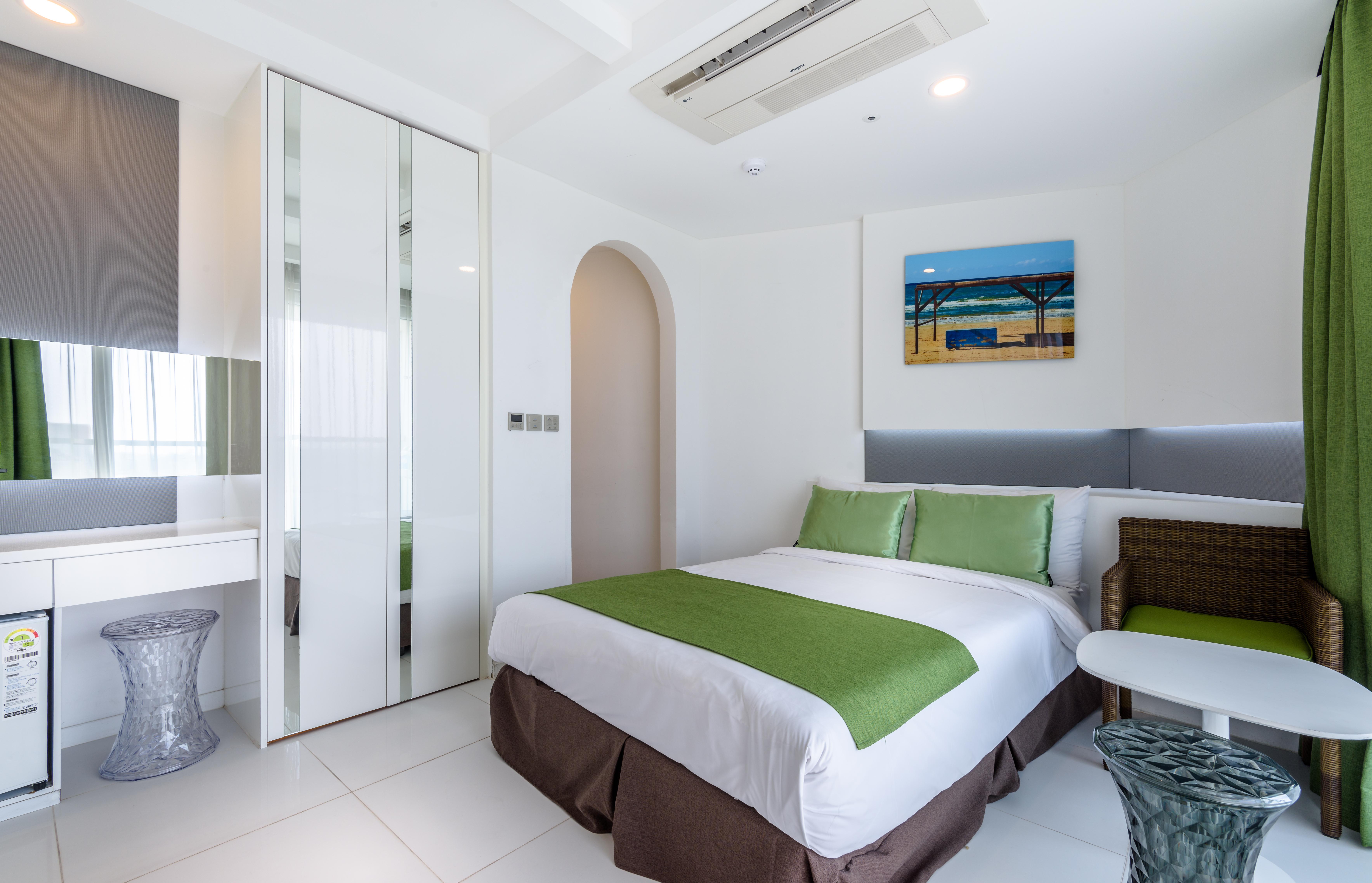 Aimi Jeju Beach Hotel Екстериор снимка