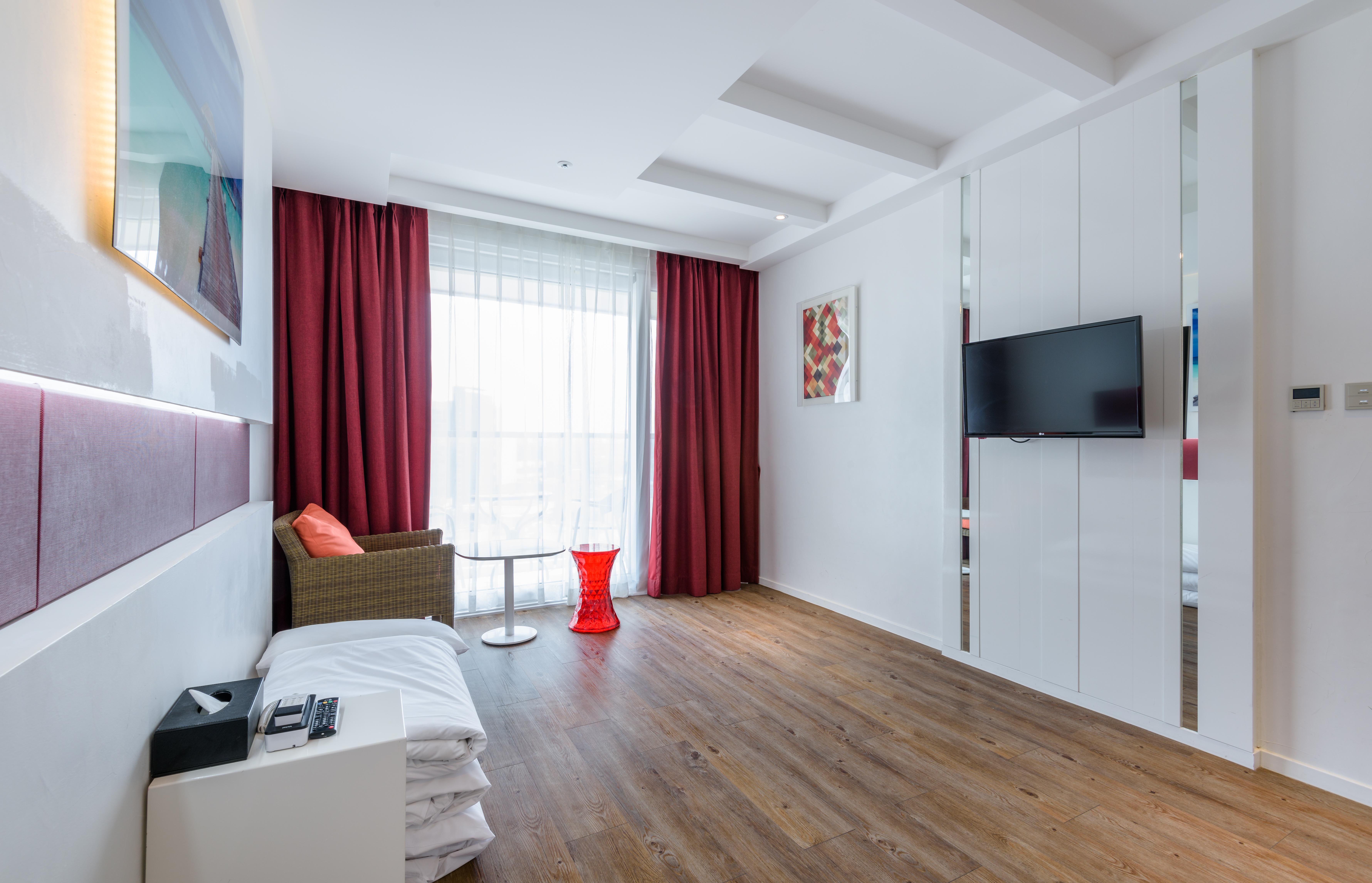 Aimi Jeju Beach Hotel Екстериор снимка