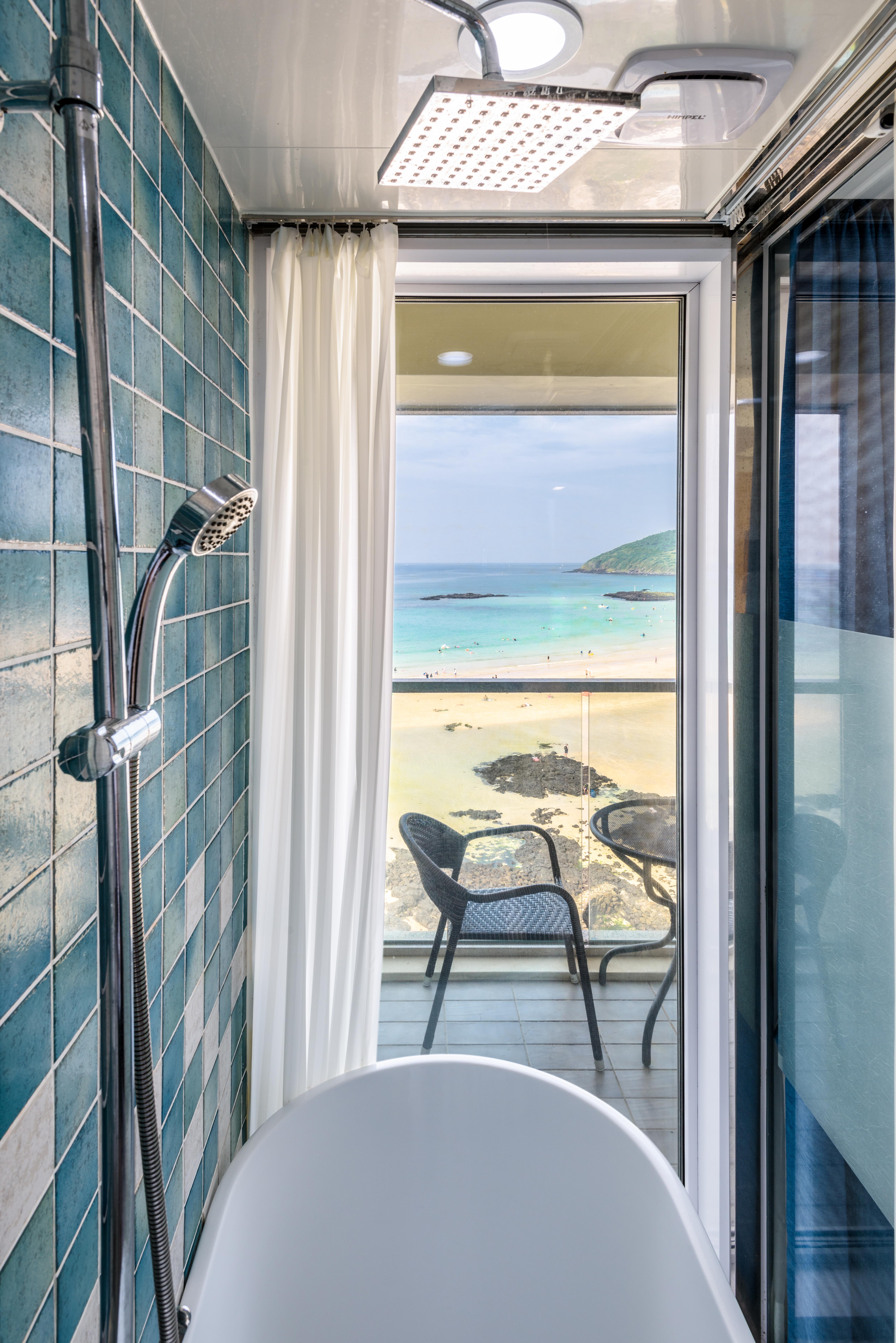 Aimi Jeju Beach Hotel Екстериор снимка