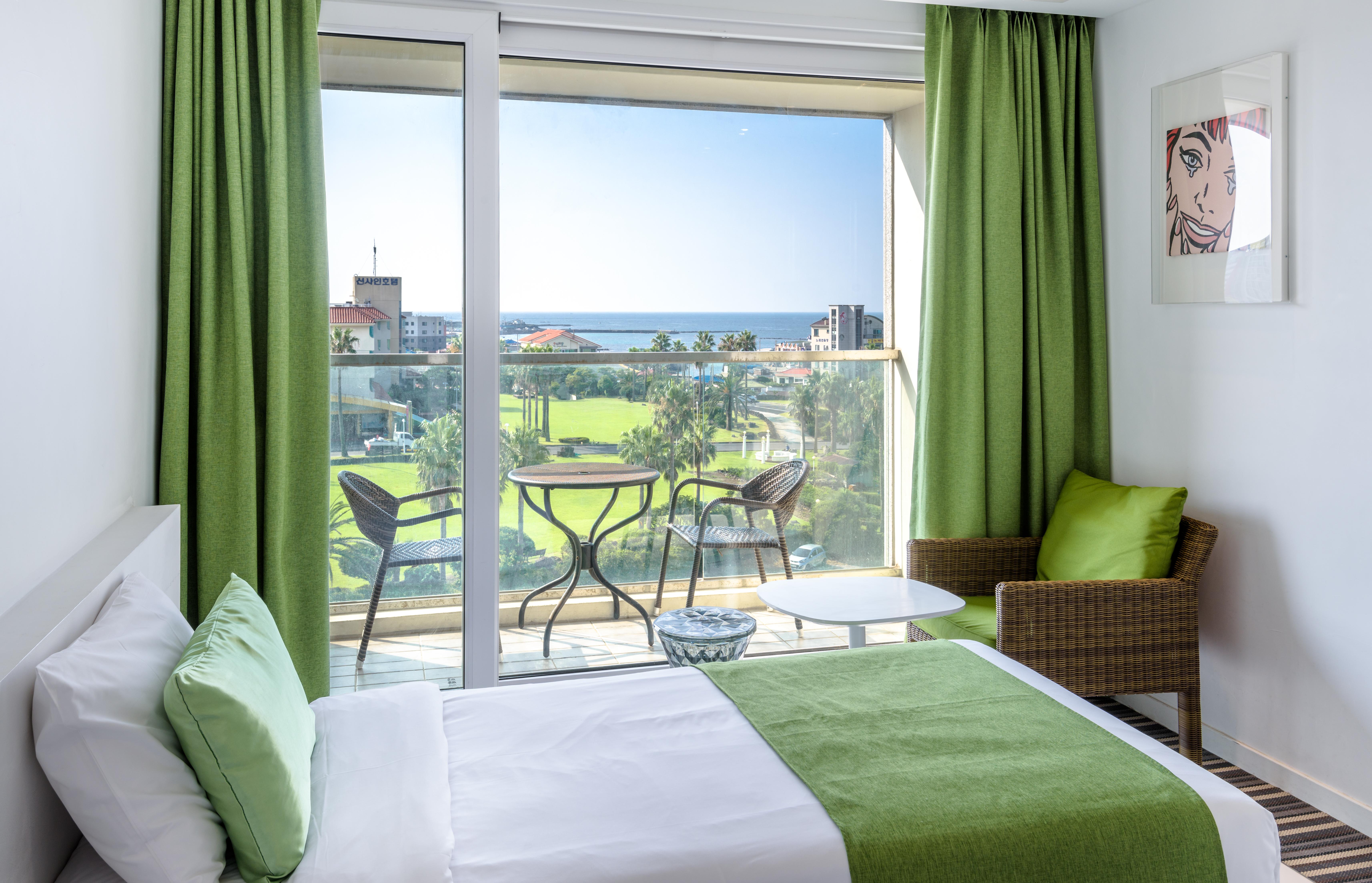Aimi Jeju Beach Hotel Екстериор снимка