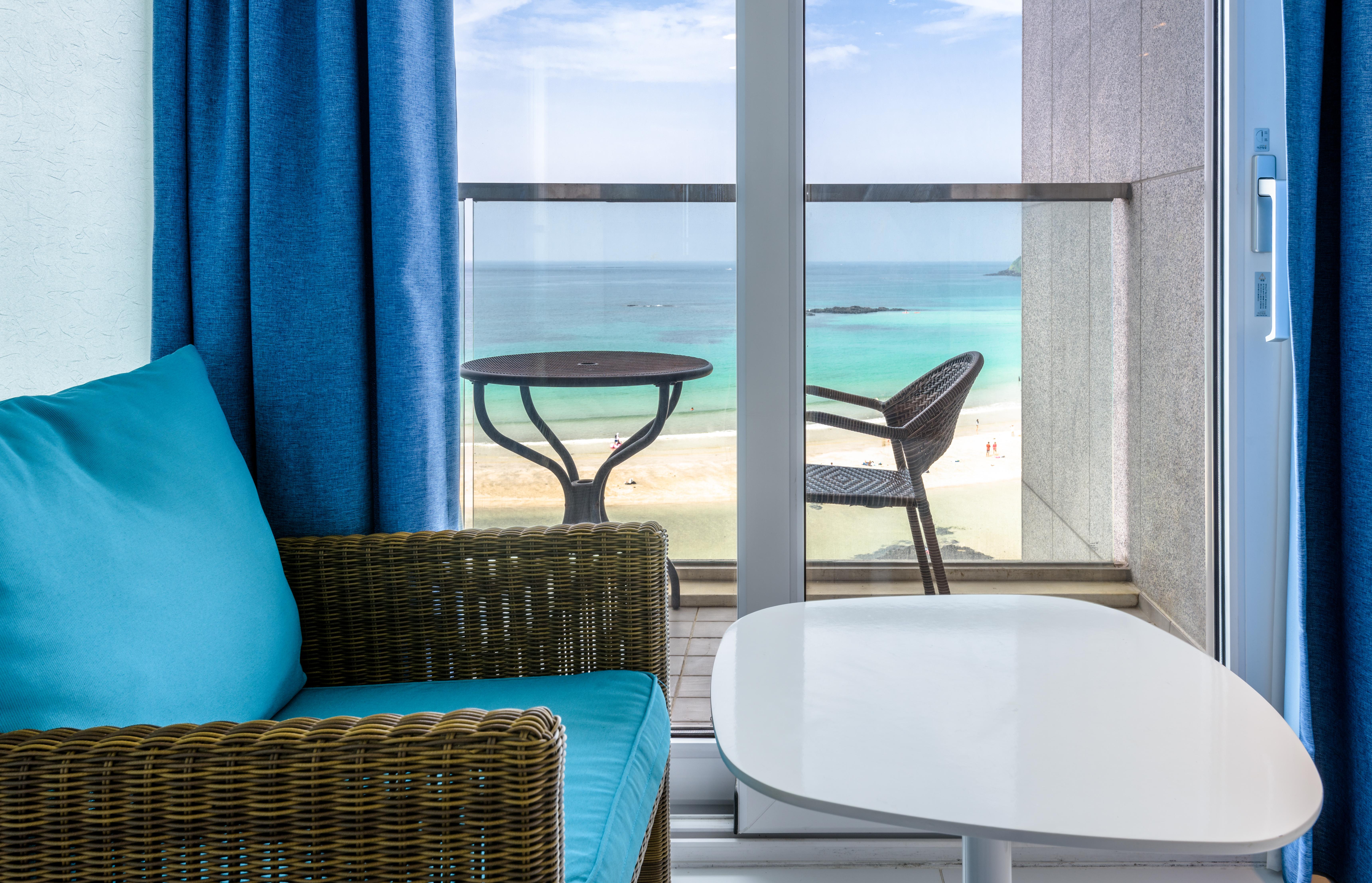Aimi Jeju Beach Hotel Екстериор снимка