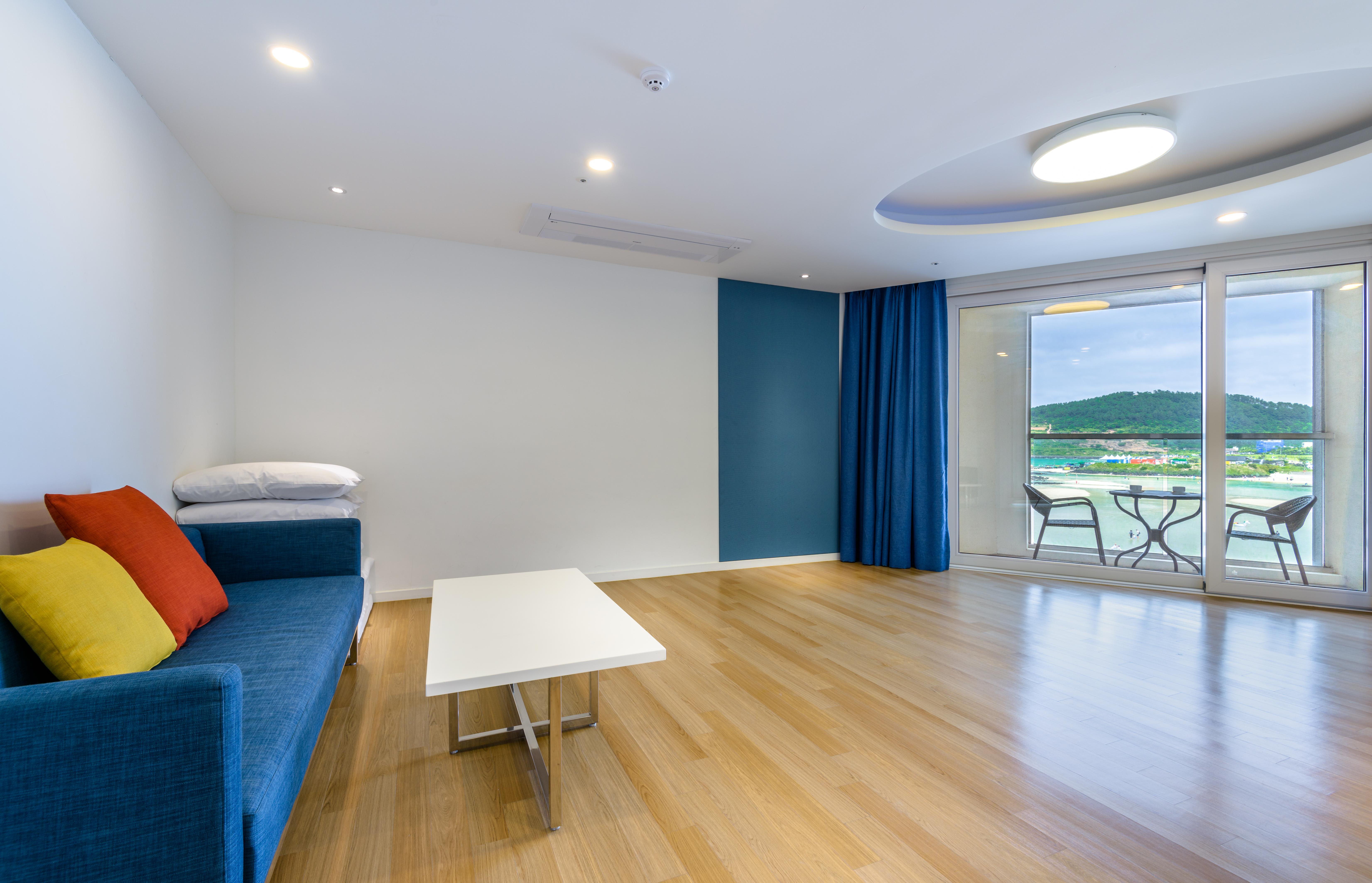 Aimi Jeju Beach Hotel Екстериор снимка