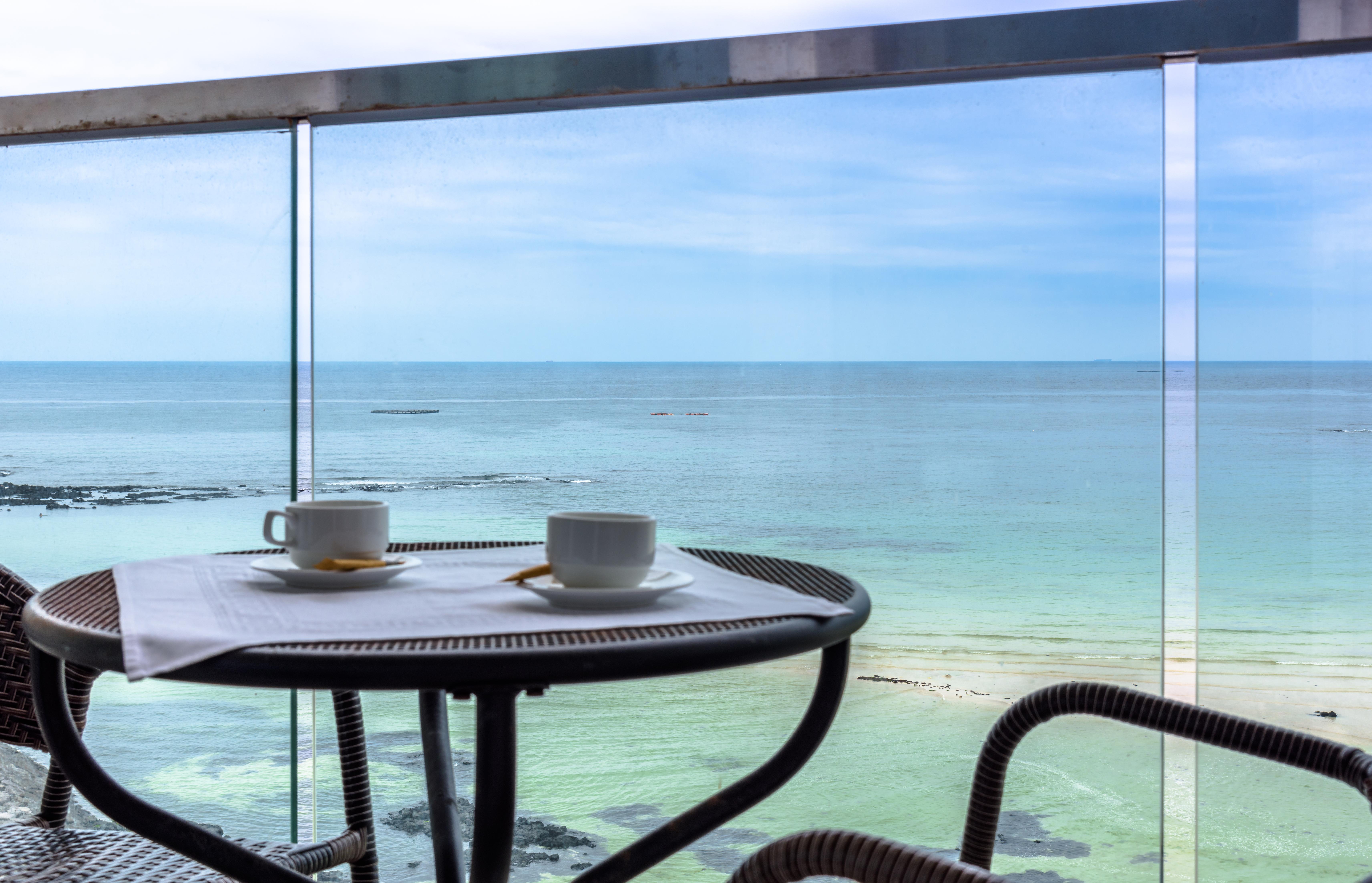 Aimi Jeju Beach Hotel Екстериор снимка